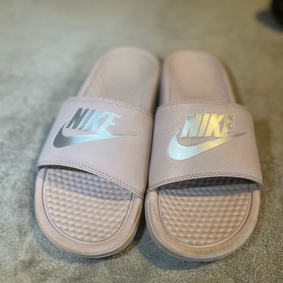 nike slides - Picture 1 of 1